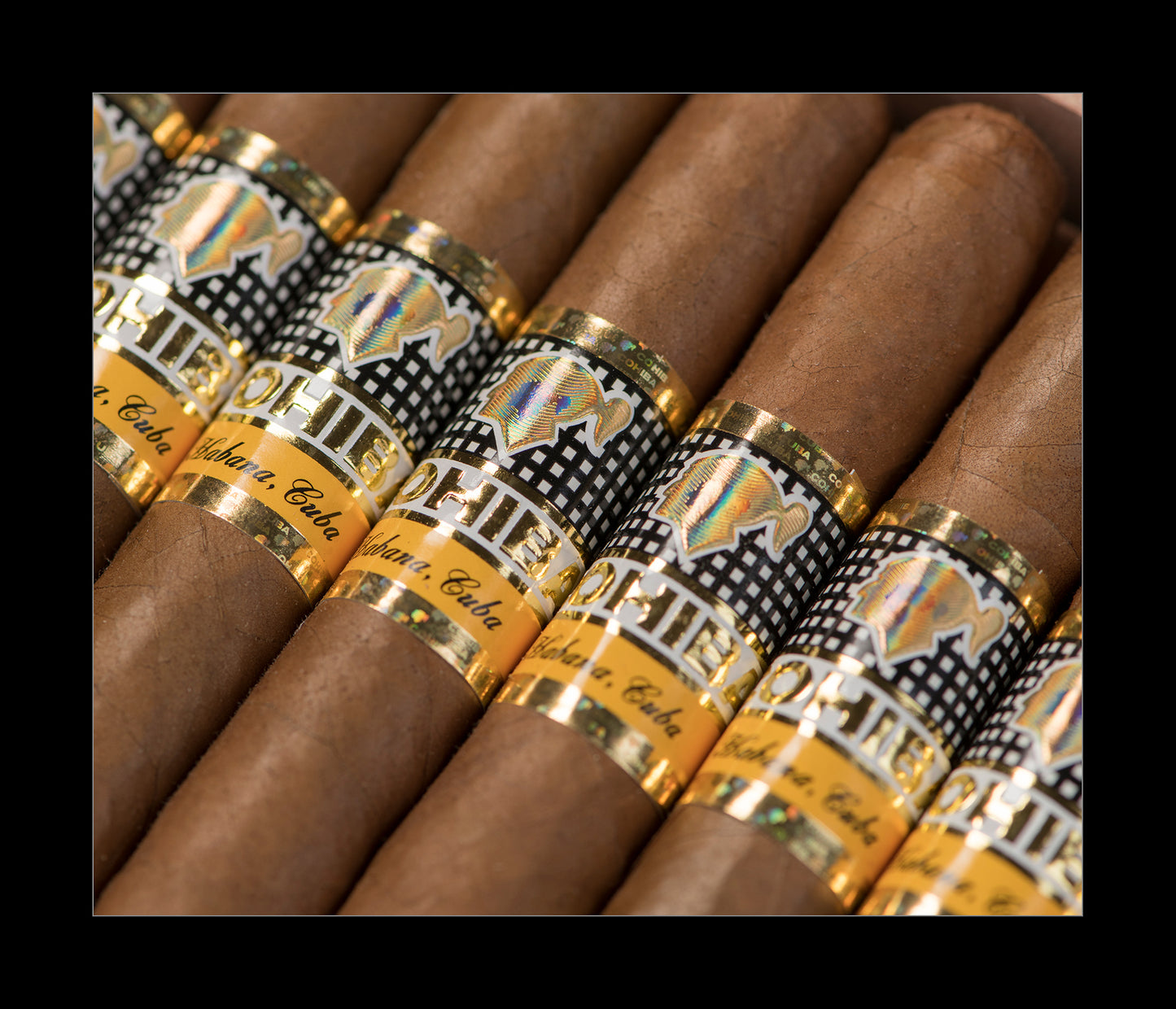 Cohiba Exquisitos Box of 25